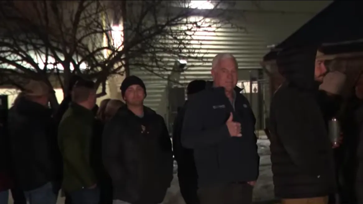 line up in Red Deer to sign petition for Alberta to leave Canada